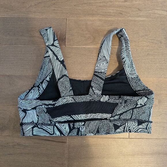 Lululemon/Pavement Pusher Bra Sz 8 - Picture 3 of 5